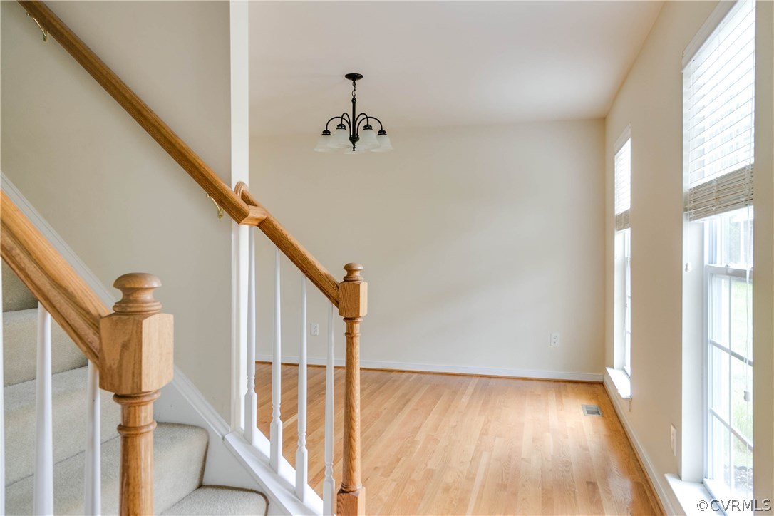 304 Silver Ridge Court Sandston, VA 23150 - Photo 5 of 39 Gallery Image 5