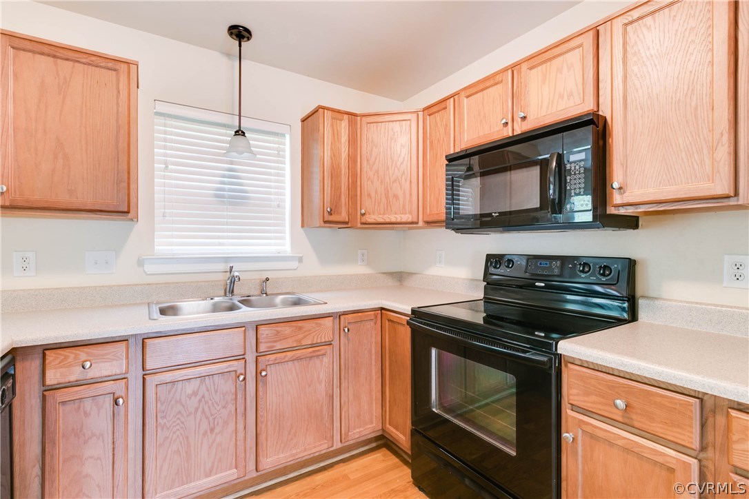 304 Silver Ridge Court Sandston, VA 23150 - Photo 9 of 39 Gallery Image 9
