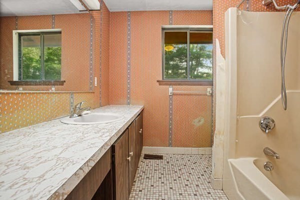 33 Hobbs Brook Road Weston, MA 02493 - Photo 11 of 24 Gallery Image 11