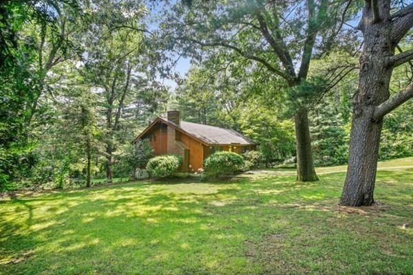 33 Hobbs Brook Road Weston, MA 02493 - Photo 3 of 24 Gallery Image 3