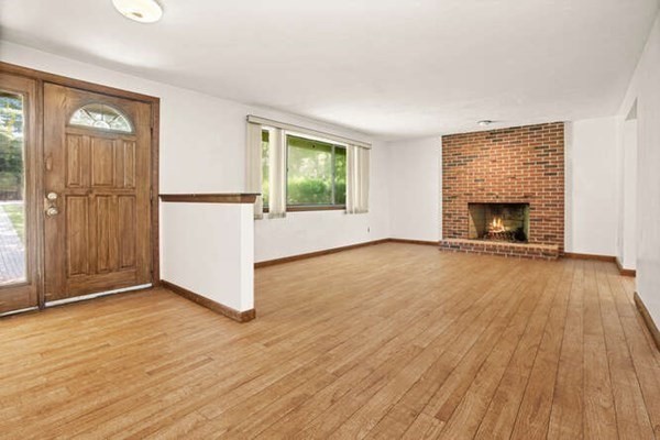 33 Hobbs Brook Road Weston, MA 02493 - Photo 5 of 24 Gallery Image 5