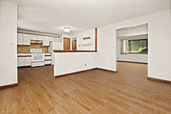 33 Hobbs Brook Road Weston, MA 02493 - Photo 6 of 24 Gallery Image 6