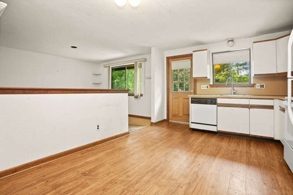 33 Hobbs Brook Road Weston, MA 02493 - Photo 7 of 24 Gallery Image 7