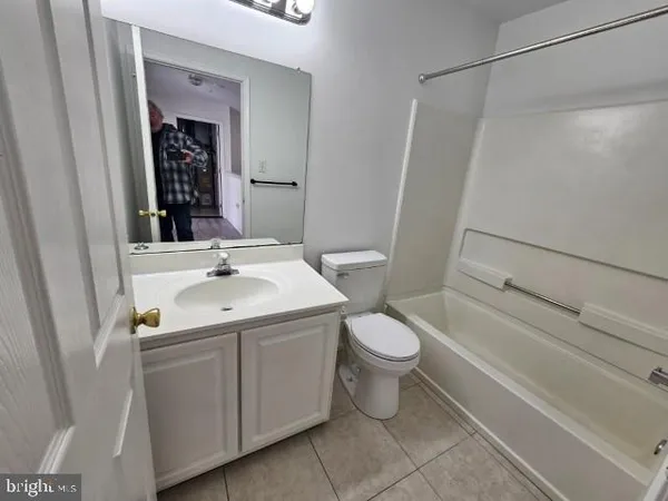 $2,850 | 1608 Beacon Hill Drive, Sicklerville, NJ 08081