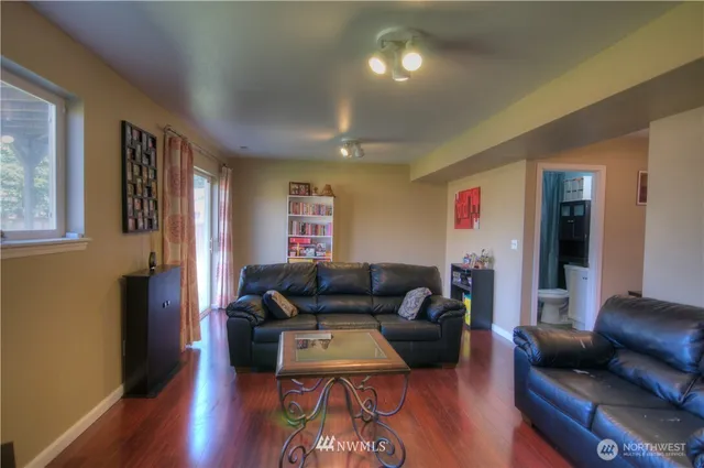 $2,950 | 8715 201st Street East, Spanaway, WA 98387