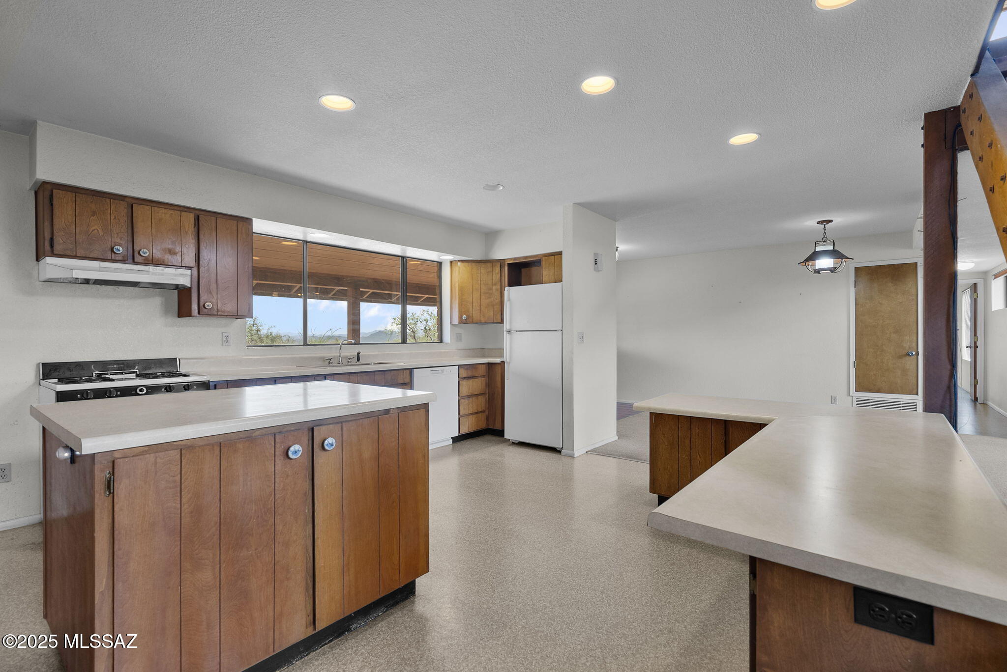 108 Stoddard Way Nogales, AZ 85621 - Photo 12 of 38
