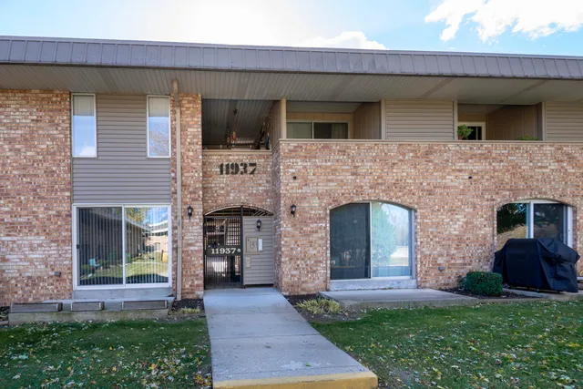 $209,900 | 11937 West Appleton Avenue, Unit 14, Milwaukee, WI 53224