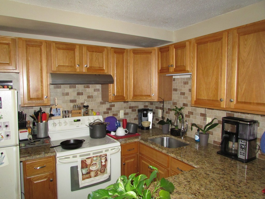140 Chestnut Street, Unit M3 Springfield, MA 01103 - Photo 3 of 5