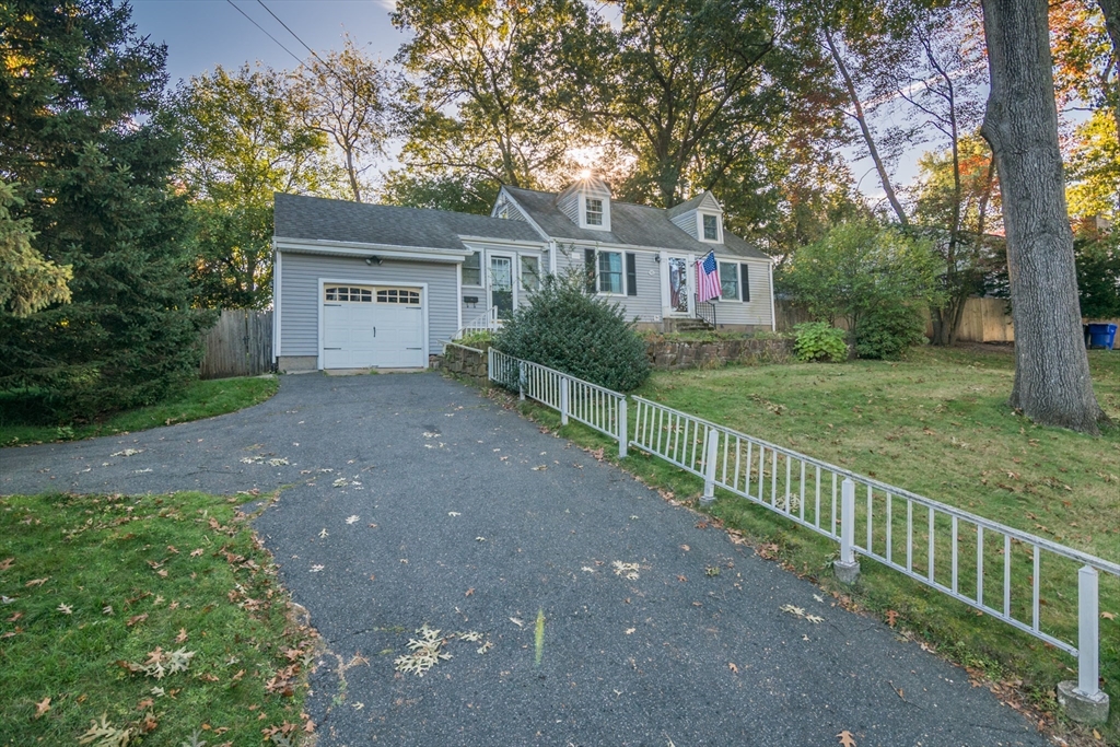 95 Benz Street Springfield, MA 01118 - Photo 1 of 23 Gallery Image 1