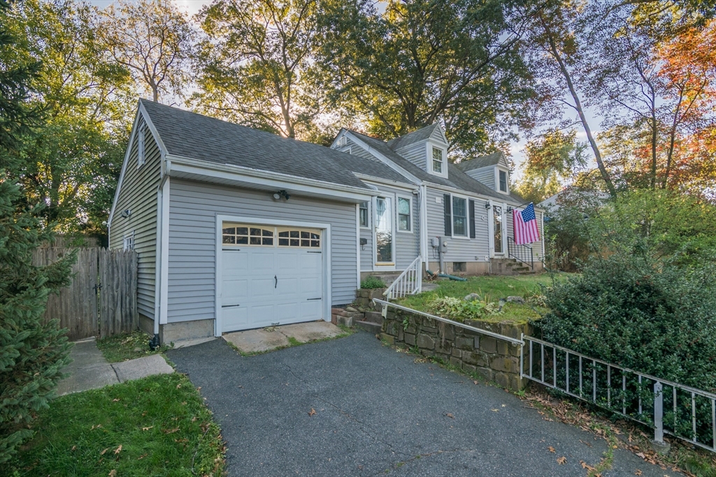 95 Benz Street Springfield, MA 01118 - Photo 2 of 23 Gallery Image 2