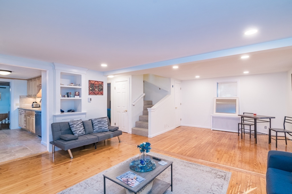 95 Benz Street Springfield, MA 01118 - Photo 5 of 23 Gallery Image 5