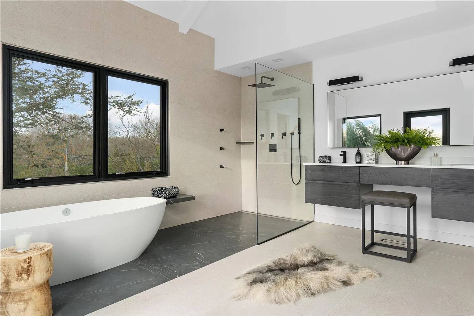 1076 Ocean Road Bridgehampton, NY 11932 - Photo 11 of 26