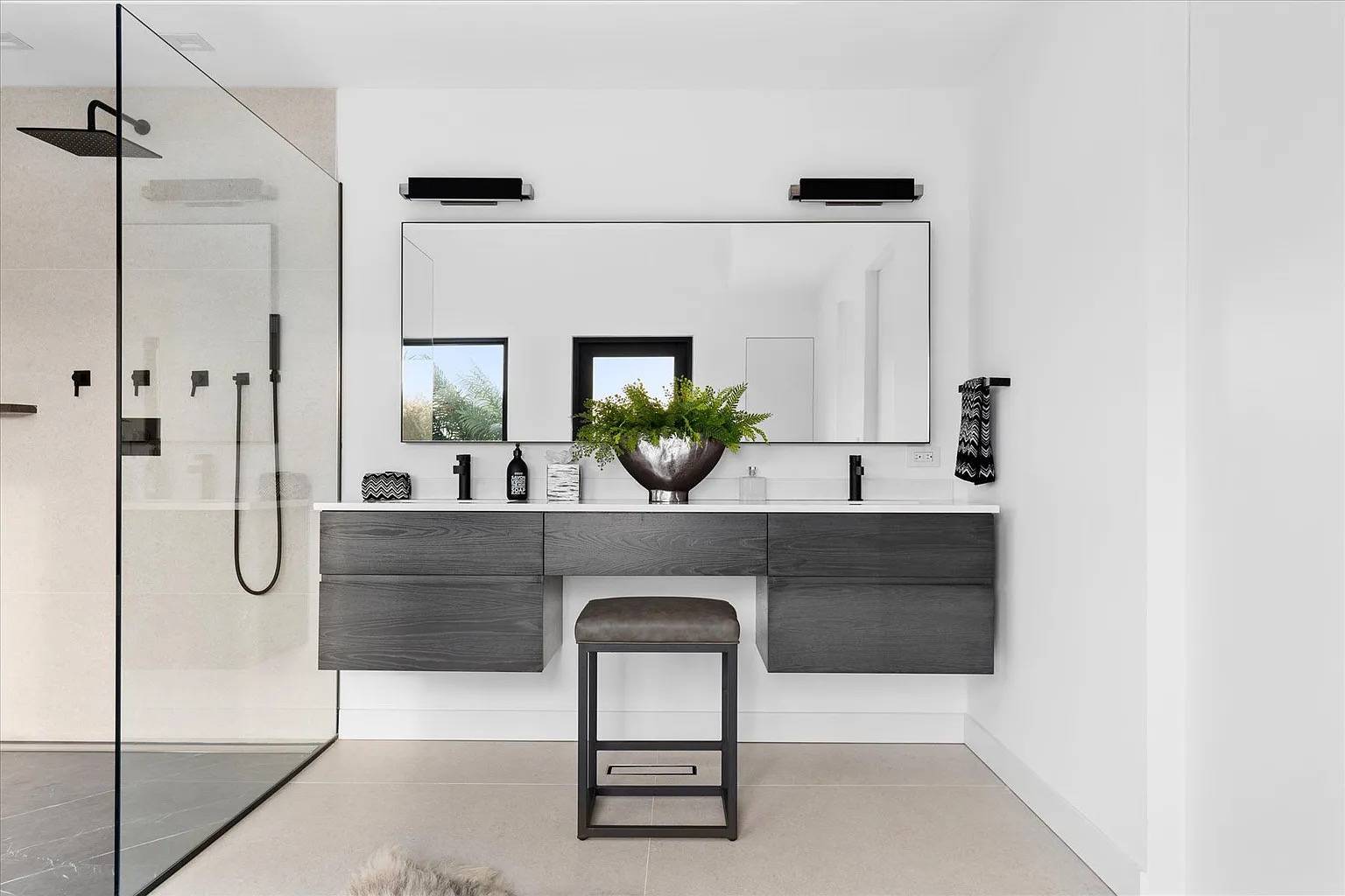 1076 Ocean Road Bridgehampton, NY 11932 - Photo 12 of 26