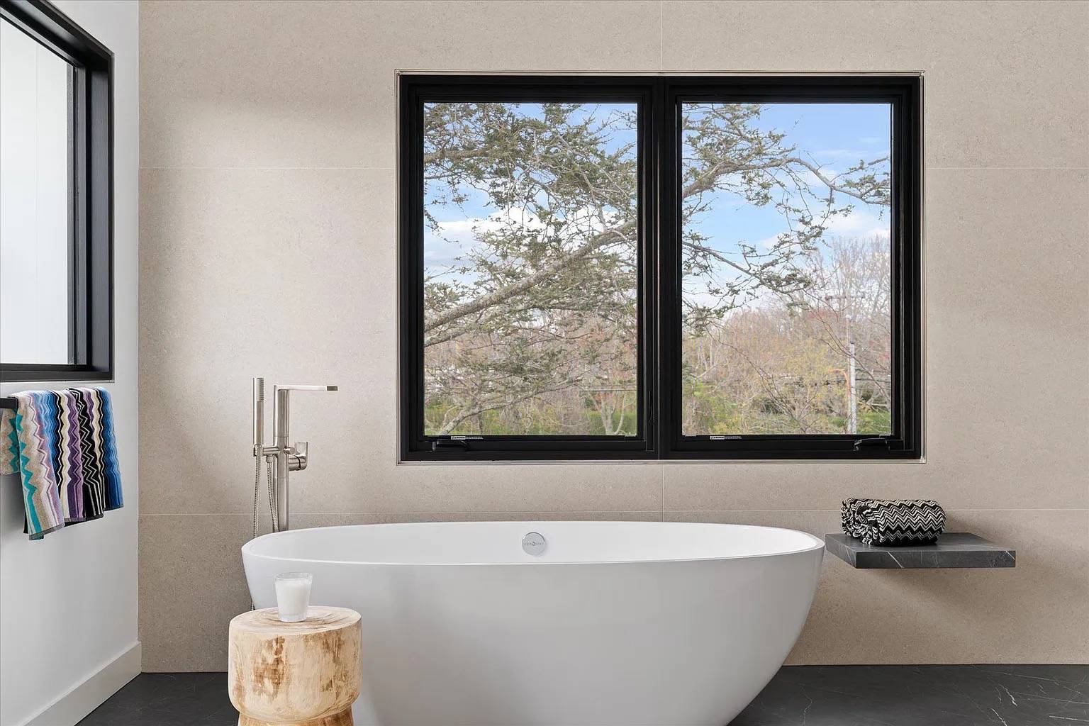 1076 Ocean Road Bridgehampton, NY 11932 - Photo 15 of 26