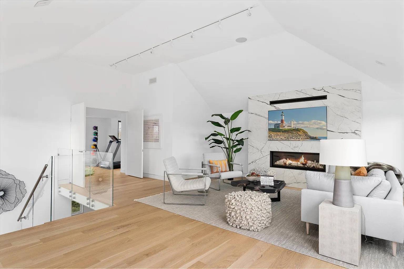 1076 Ocean Road Bridgehampton, NY 11932 - Photo 4 of 26