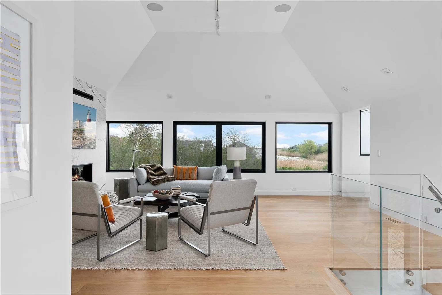 1076 Ocean Road Bridgehampton, NY 11932 - Photo 7 of 26