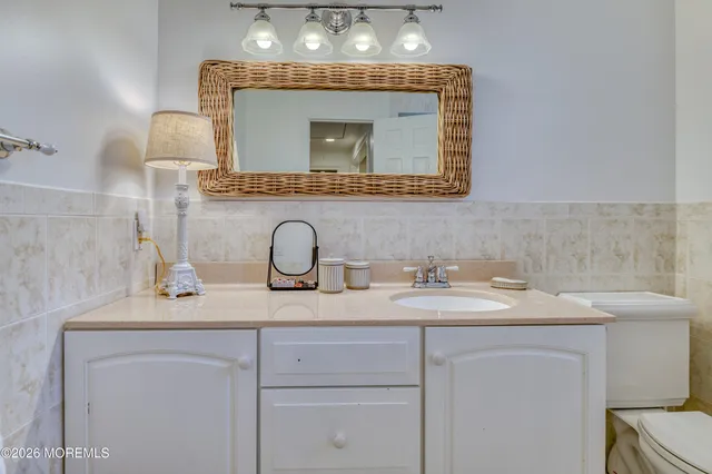 $1,899,000 | 116 Stavola Road, Middletown, NJ 07748