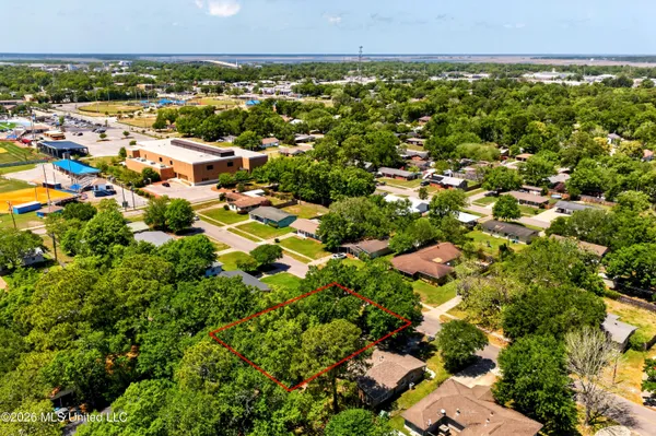 $130,000 | 2208 Kingsberry Avenue, Pascagoula, MS 39567