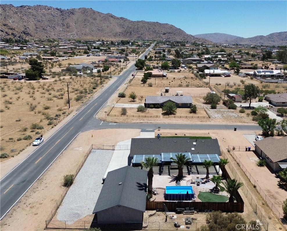 16830 Ocotilla Road Apple Valley, CA 92307 - Photo 9 of 59