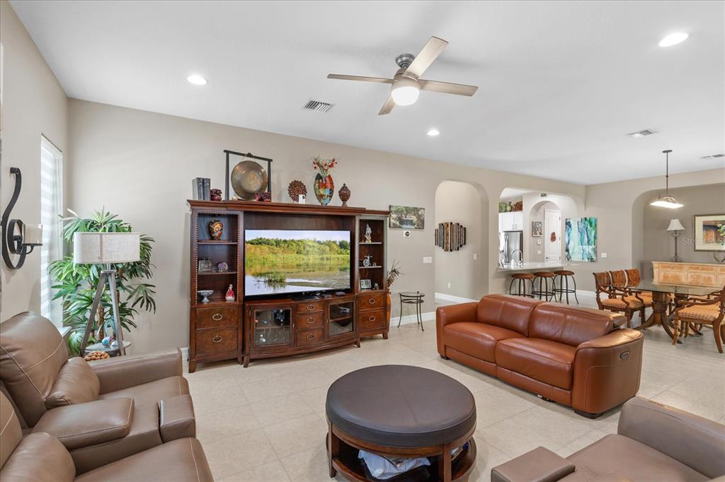 187 Balmy Coast Road Groveland, FL 34736 - Photo 10 of 46
