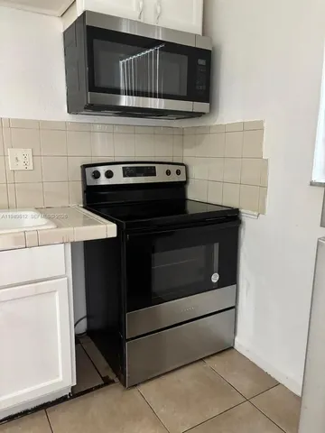 $1,750 | 20520 Northwest 15th Avenue, Unit 127, Miami Gardens, FL 33169