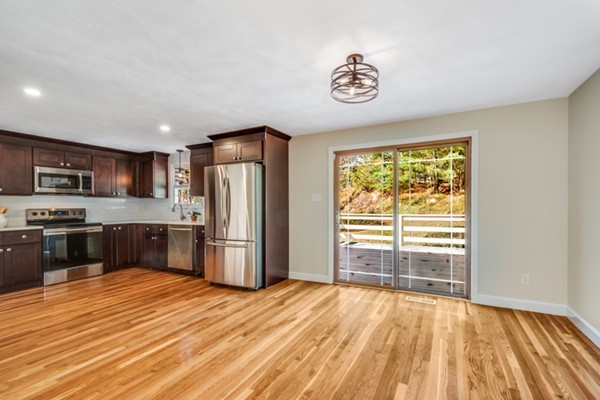 40 Hillcrest Road Medfield, MA 02052 - Photo 11 of 30 Gallery Image 11