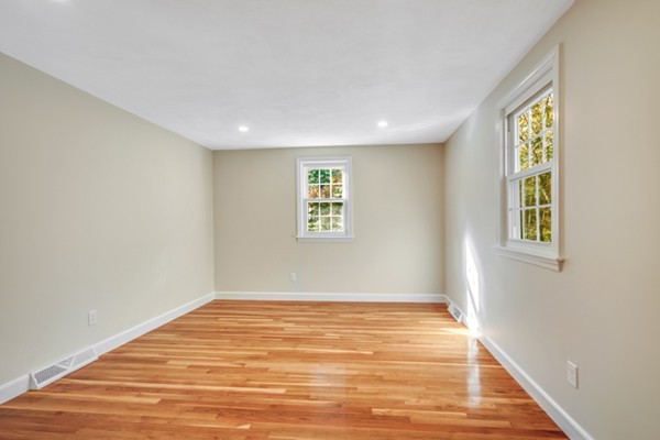 40 Hillcrest Road Medfield, MA 02052 - Photo 17 of 30 Gallery Image 17
