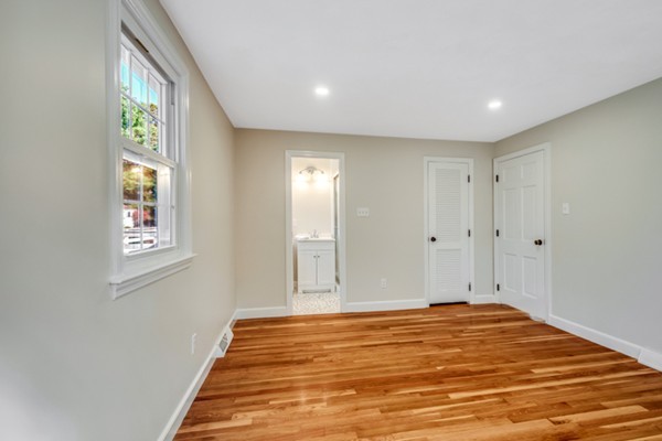 40 Hillcrest Road Medfield, MA 02052 - Photo 18 of 30 Gallery Image 18