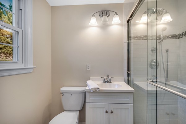 40 Hillcrest Road Medfield, MA 02052 - Photo 19 of 30 Gallery Image 19