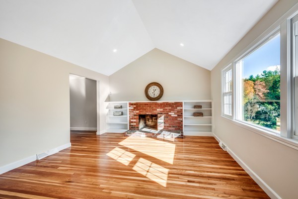 40 Hillcrest Road Medfield, MA 02052 - Photo 5 of 30 Gallery Image 5