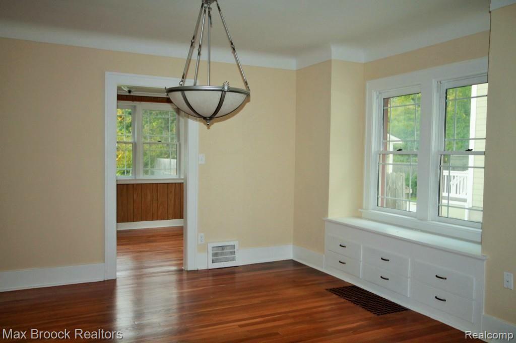 601 Lockwood Road Royal Oak, MI 48067 - Photo 7 of 36 2014-10-13 20.17