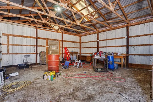 $850,000 | 6056 West 16th Street, Fremont, MI 49412