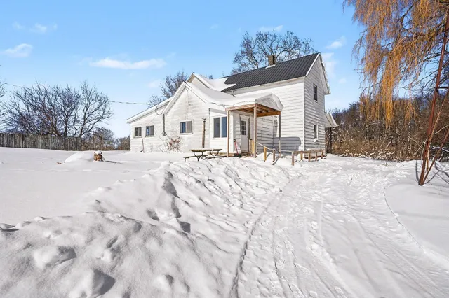 $850,000 | 6056 West 16th Street, Fremont, MI 49412