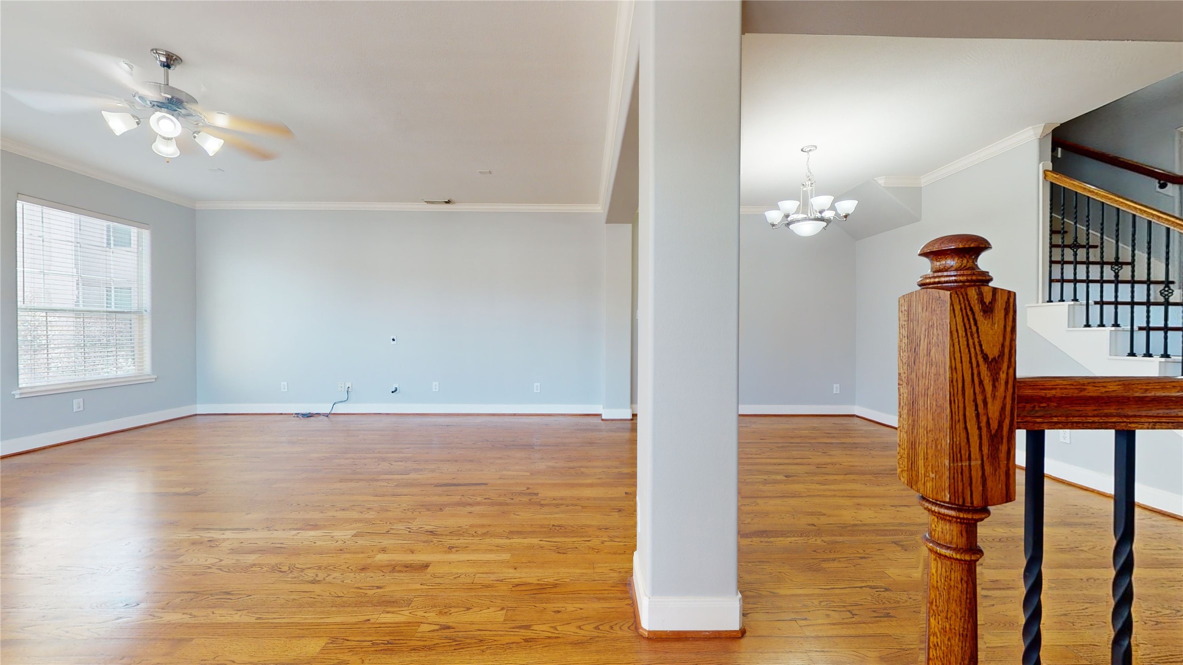 328 Malone Street Houston, TX 77007 - Photo 14 of 50 a view of empty room with windows