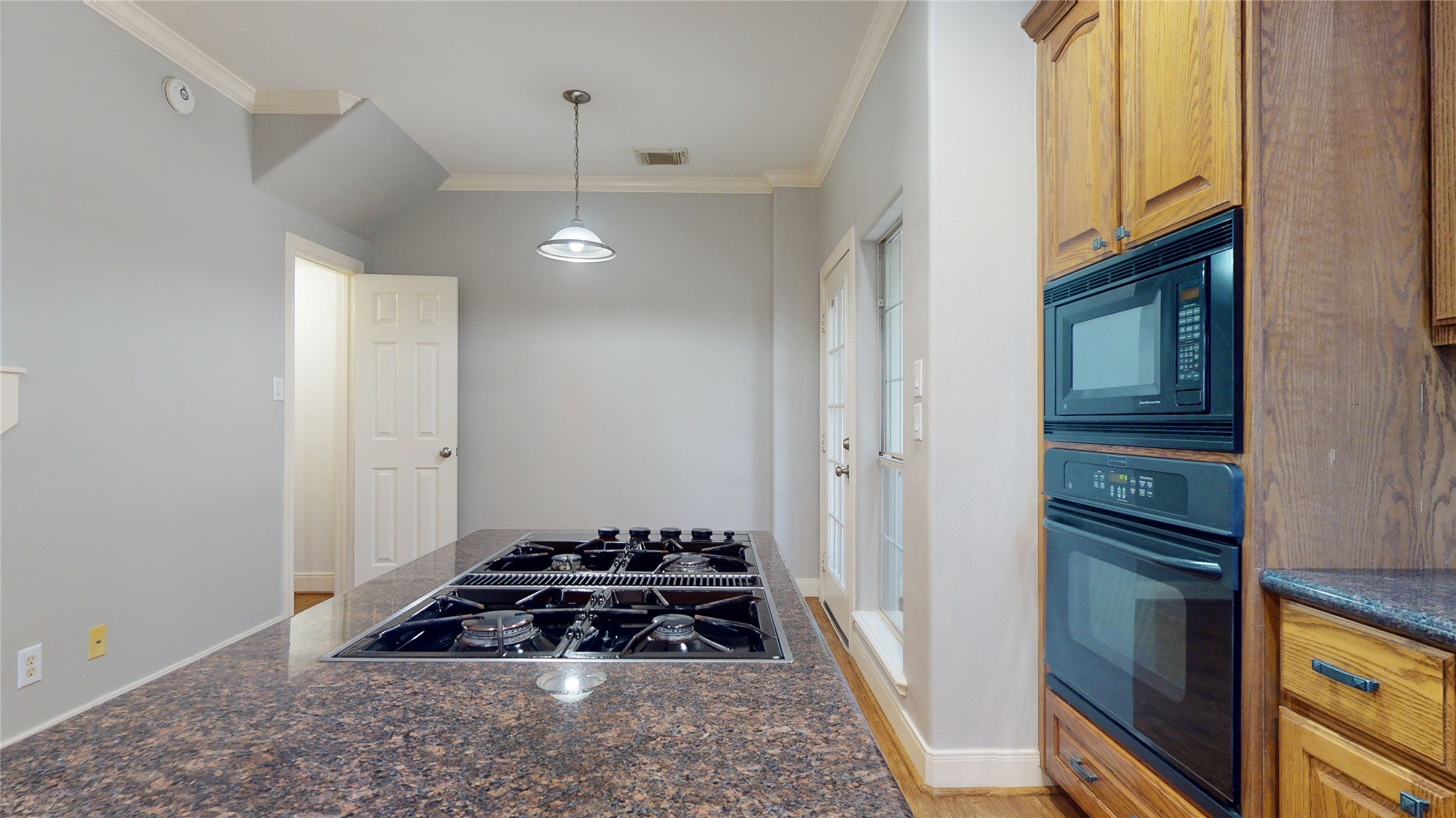 328 Malone Street Houston, TX 77007 - Photo 23 of 50 a bathroom with a stove and a refrigerator