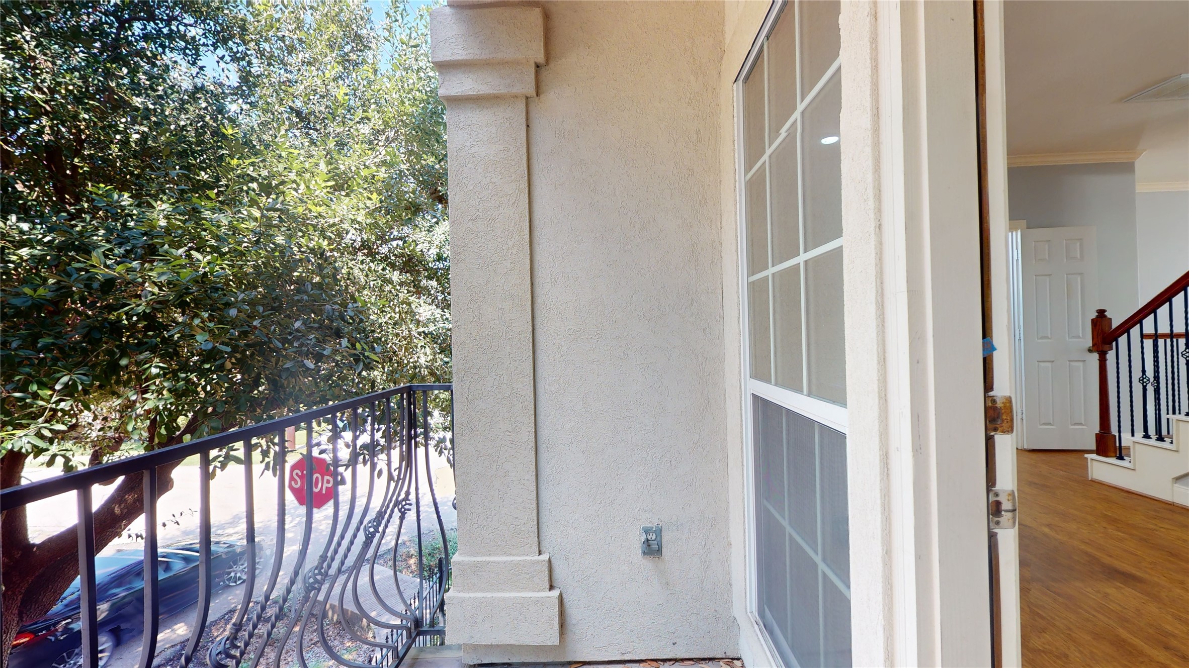 328 Malone Street Houston, TX 77007 - Photo 30 of 50 a view of a house with a tree