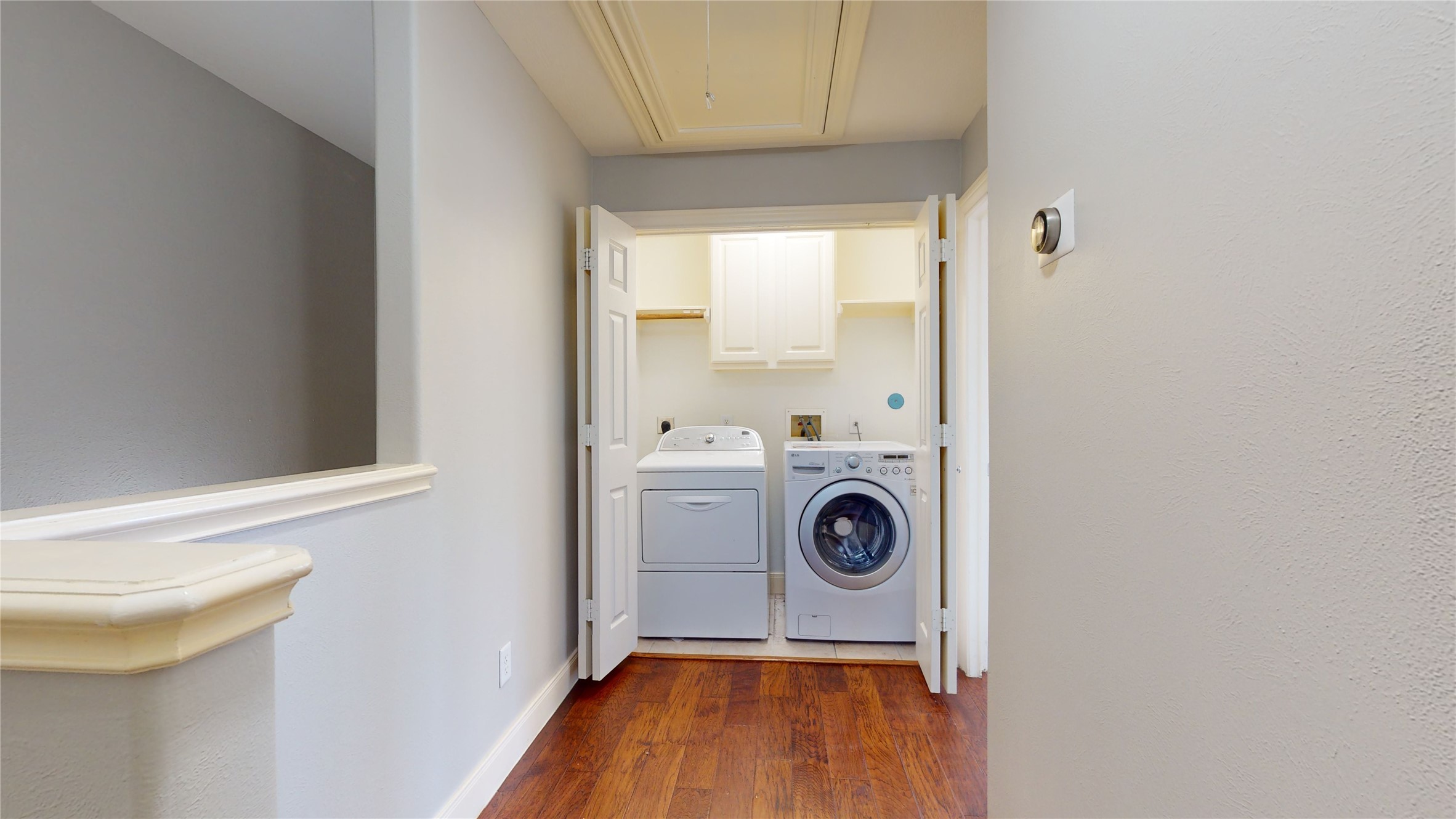 328 Malone Street Houston, TX 77007 - Photo 33 of 50 a utility room with dryer and washer