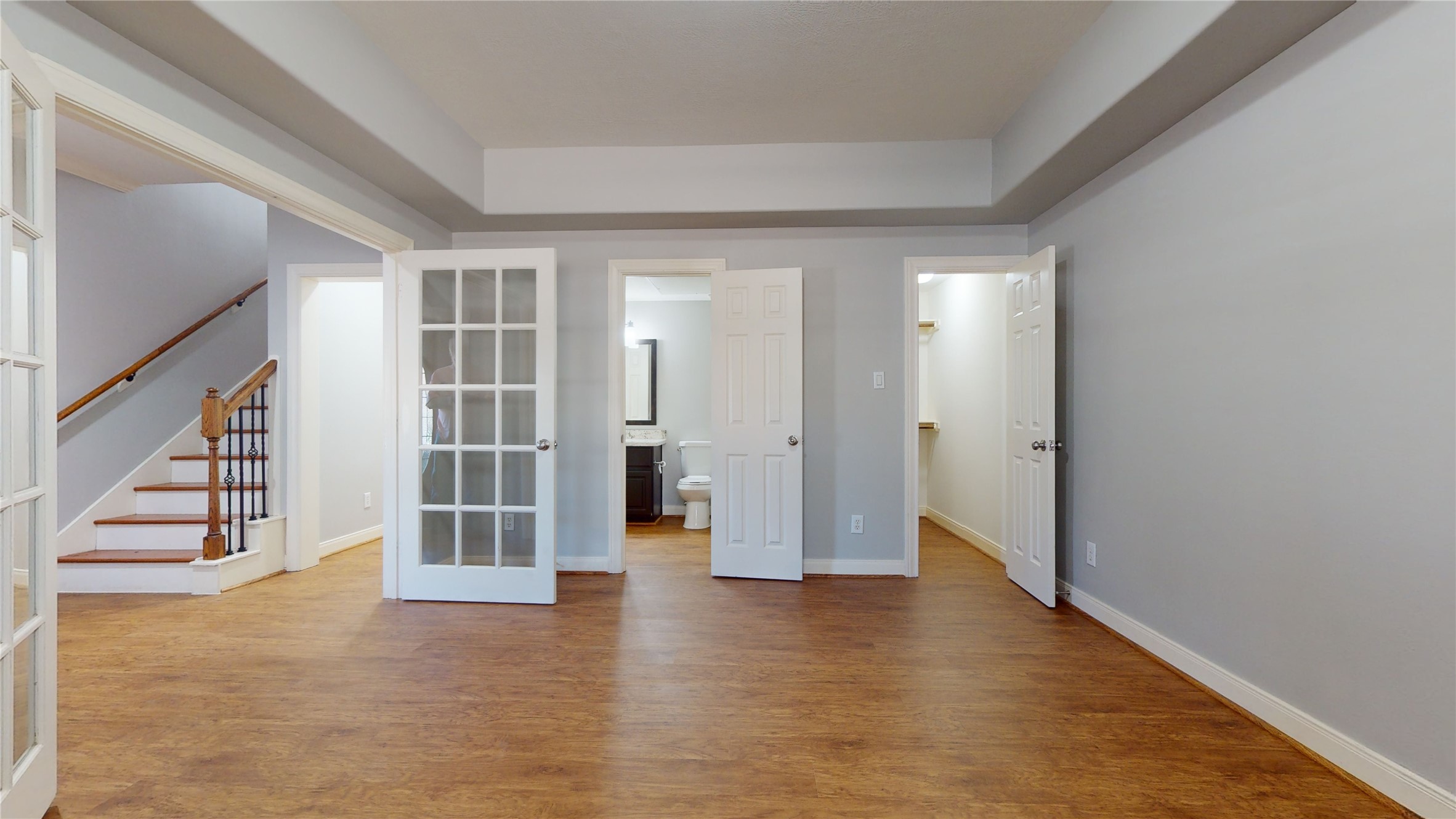 328 Malone Street Houston, TX 77007 - Photo 8 of 50 wooden floor in an empty room with a window
