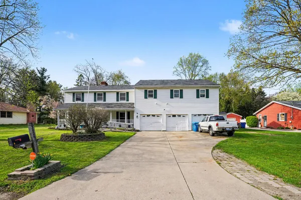 $350,000 | 3426 Meadowcroft Avenue, Kalamazoo, MI 49004
