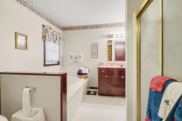 $350,000 | 3426 Meadowcroft Avenue, Kalamazoo, MI 49004