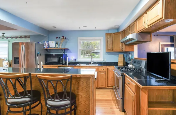 $350,000 | 3426 Meadowcroft Avenue, Kalamazoo, MI 49004
