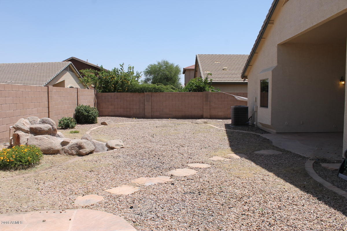 3872 East Simpson Road Gilbert, AZ 85297 - Photo 22 of 32 Backyard