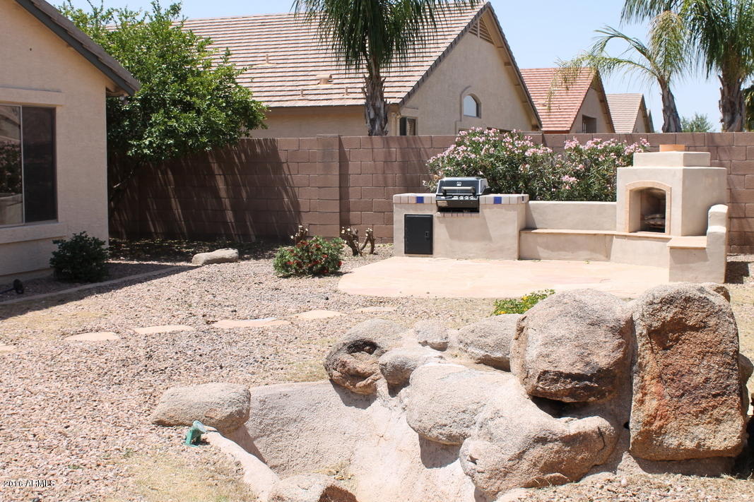 3872 East Simpson Road Gilbert, AZ 85297 - Photo 24 of 32 Backyard