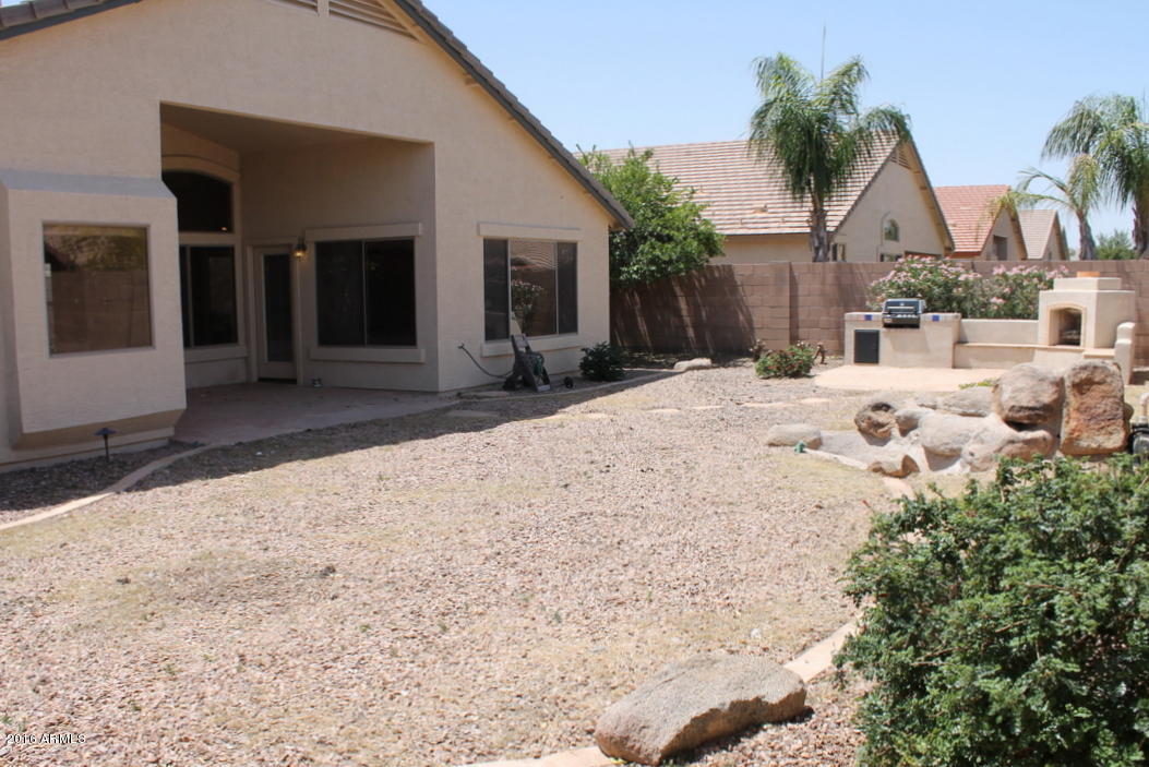 3872 East Simpson Road Gilbert, AZ 85297 - Photo 29 of 32 Backyard