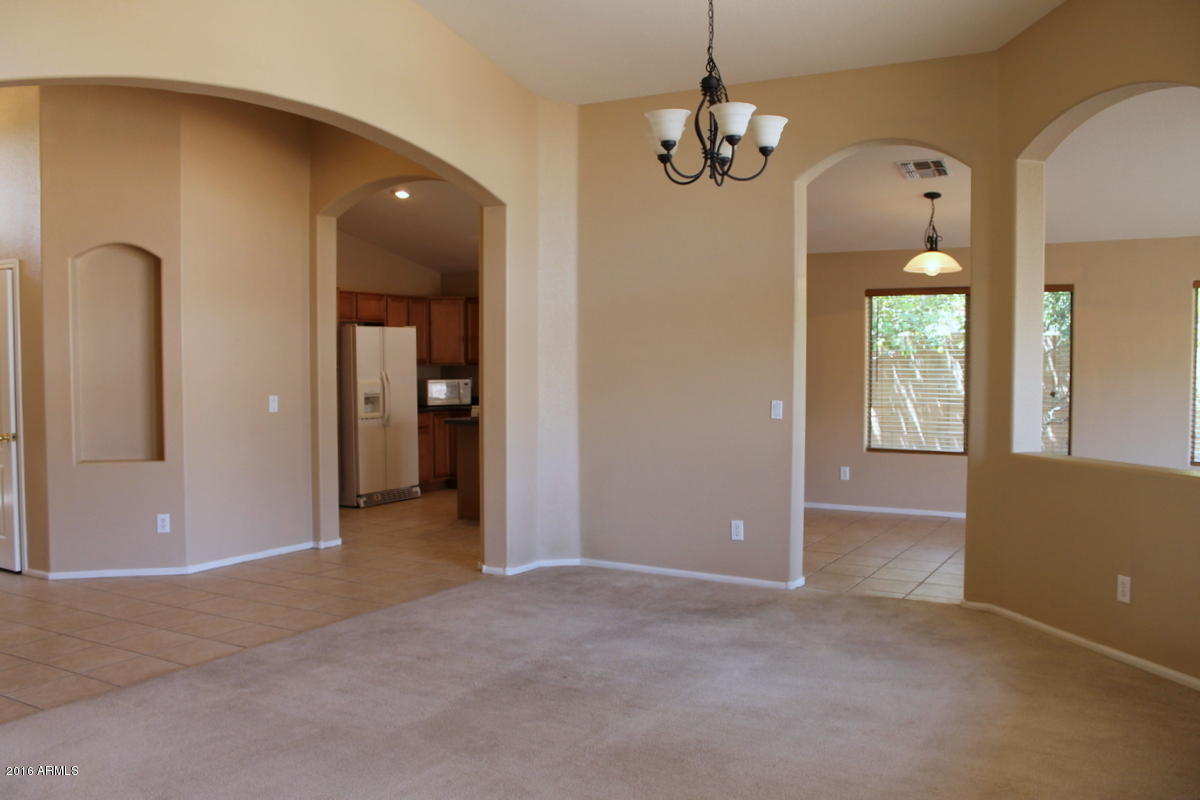 3872 East Simpson Road Gilbert, AZ 85297 - Photo 4 of 32 Living Room