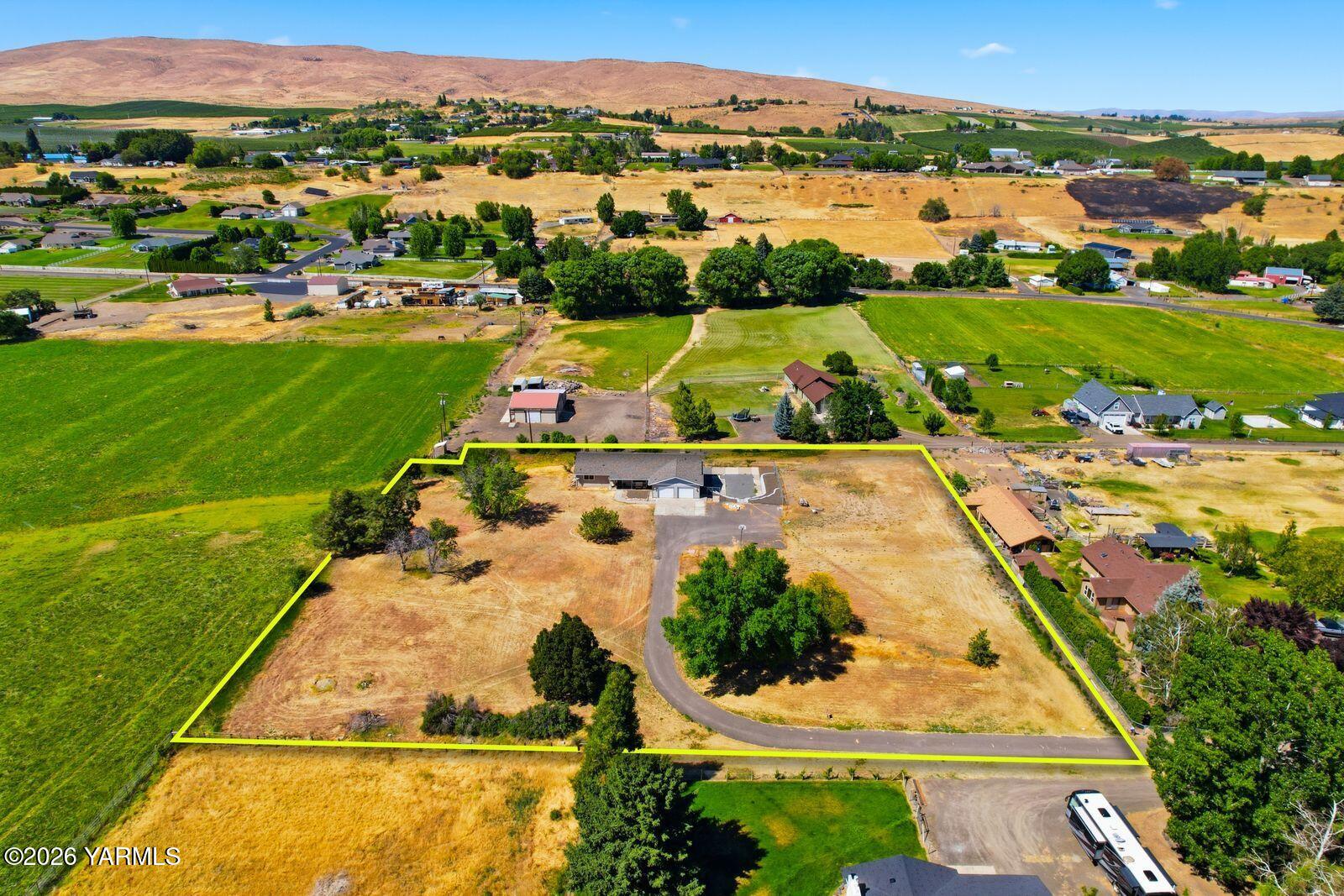 241 Knoll Road Yakima, WA 98908 - Photo 2 of 43 2.5 Acres