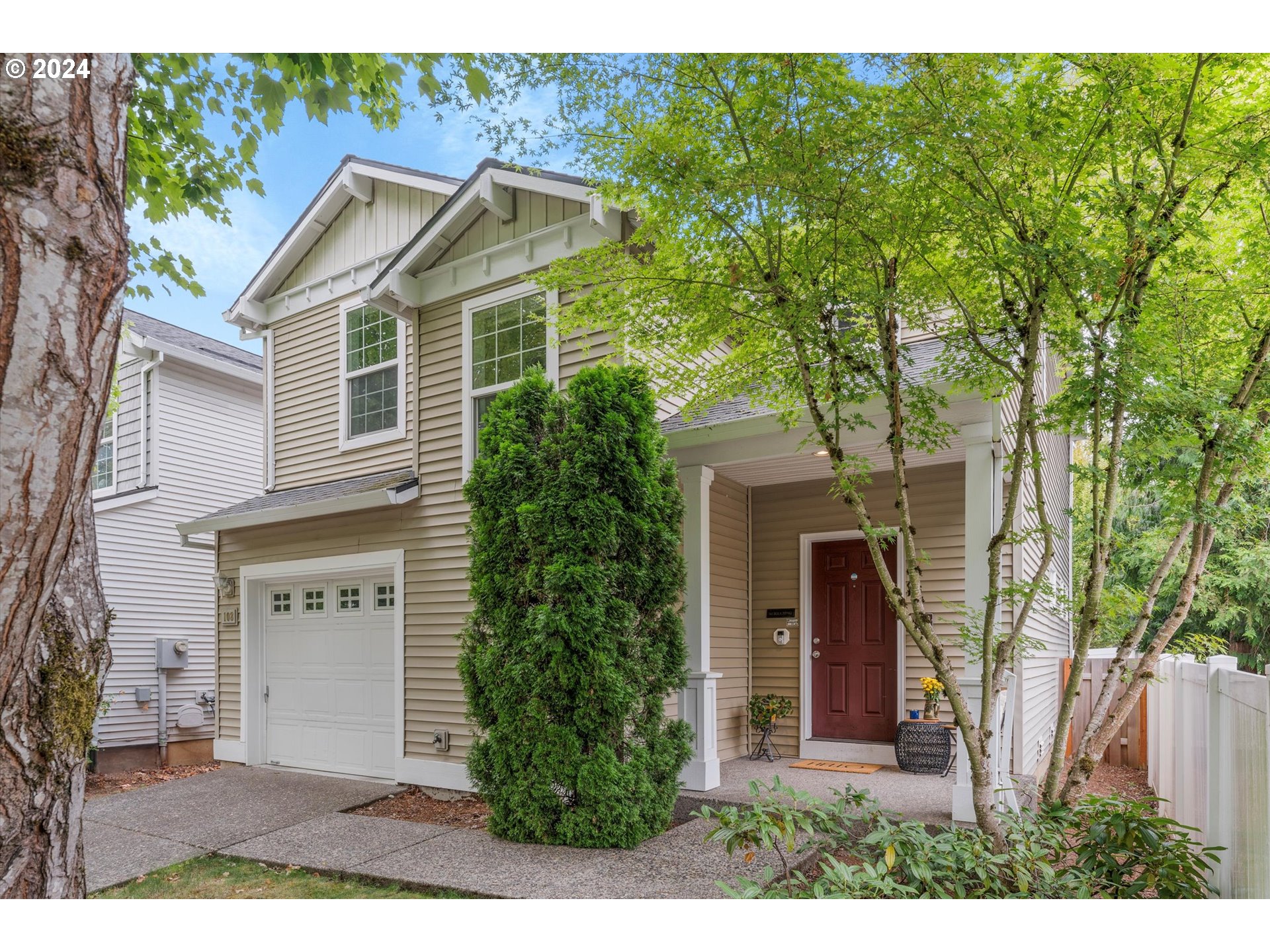 108 Northeast Feather Ct  