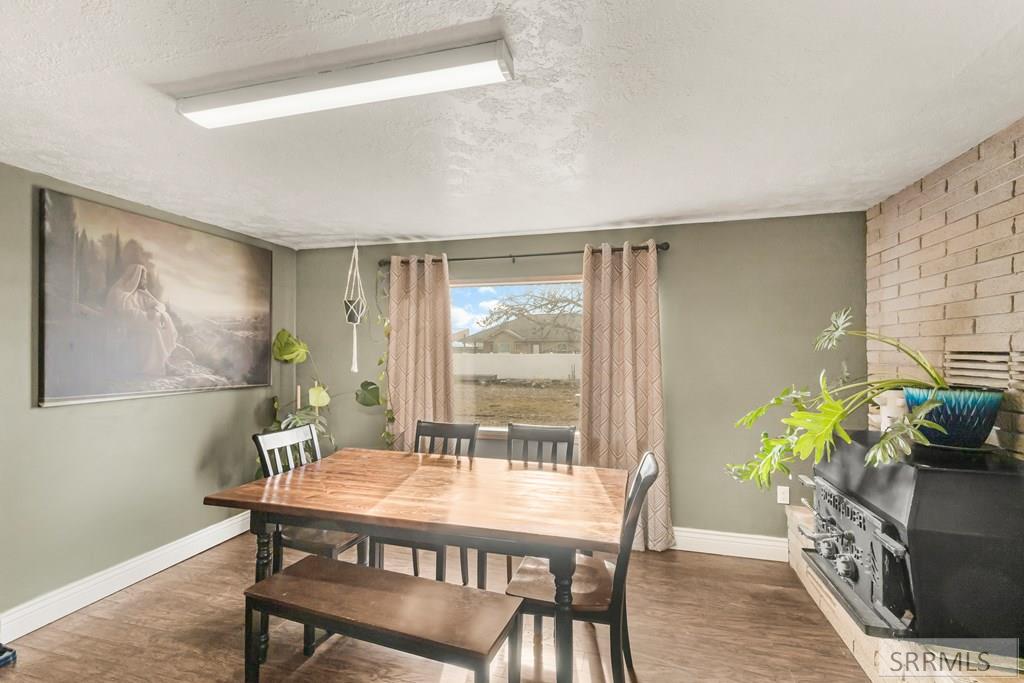 3242 East Lincoln Road Idaho Falls, ID 83401 - Photo 18 of 47 Dining