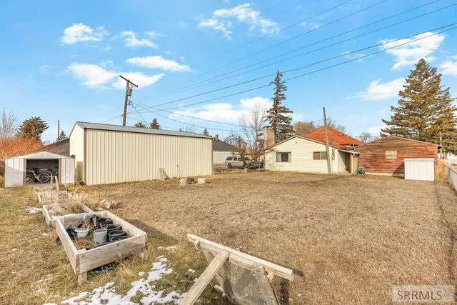 $329,000 | 3242 East Lincoln Road, Idaho Falls, ID 83401