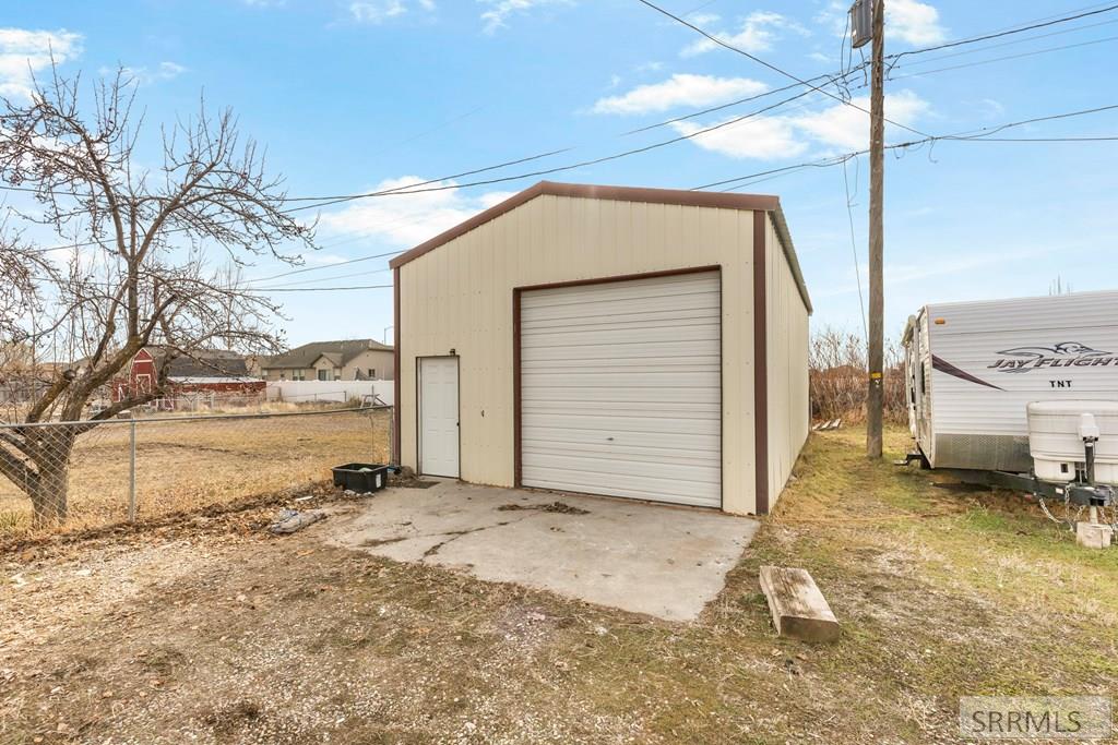 3242 East Lincoln Road Idaho Falls, ID 83401 - Photo 45 of 47 Shop